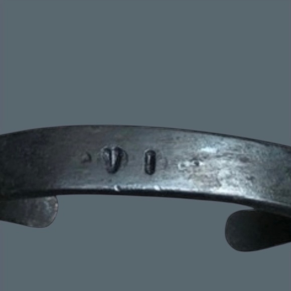 Hand Forged Iron Cuff Bracelet Womens Size 8 - Picture 6 of 8